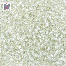 Perles Miyuki Delica (11/0) Silver Lined Pale Moss Green (2.8 grammes)