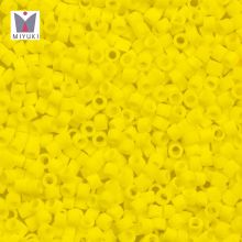 Perles Miyuki Delica (11/0) Opaque Yellow Matted (2.8 grammes)