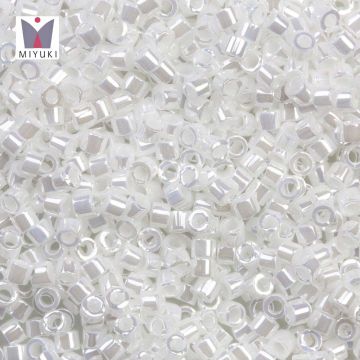 Perles Miyuki Delica (11/0) White Pearl (2.8 grammes)